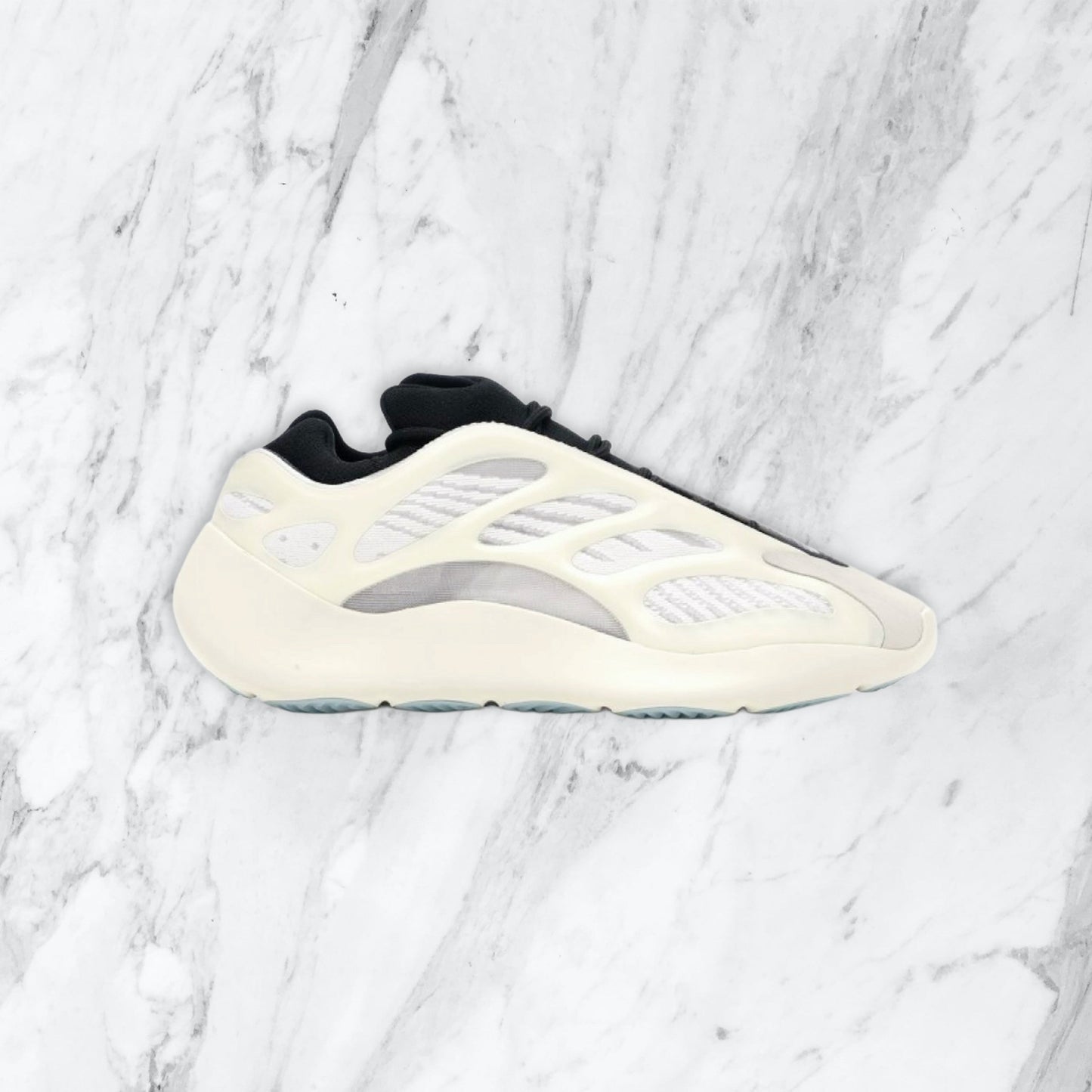 Chaussure Yeezy 700 V3 - blanc
